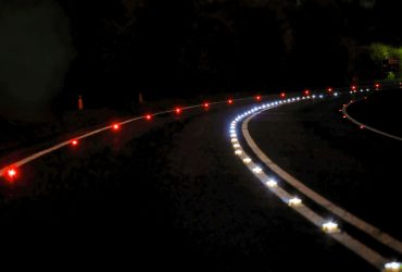 نصب چراغ‌های چشم گربه‌ای شرکت نانویی ایرانی در بزرگراه‌های تهران