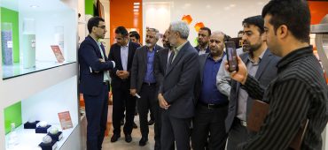 بازدید مسئولین هلدینگ راه و شهرسازی قرارگاه خاتم‌النبیاء(ص) از ستاد توسعه فناوری‌های نانو و میکرو