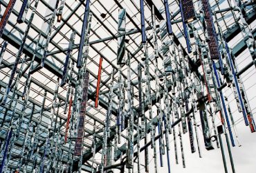 تاثیر فناوری نانو در بهبود عملکرد استراکچرهای برقی