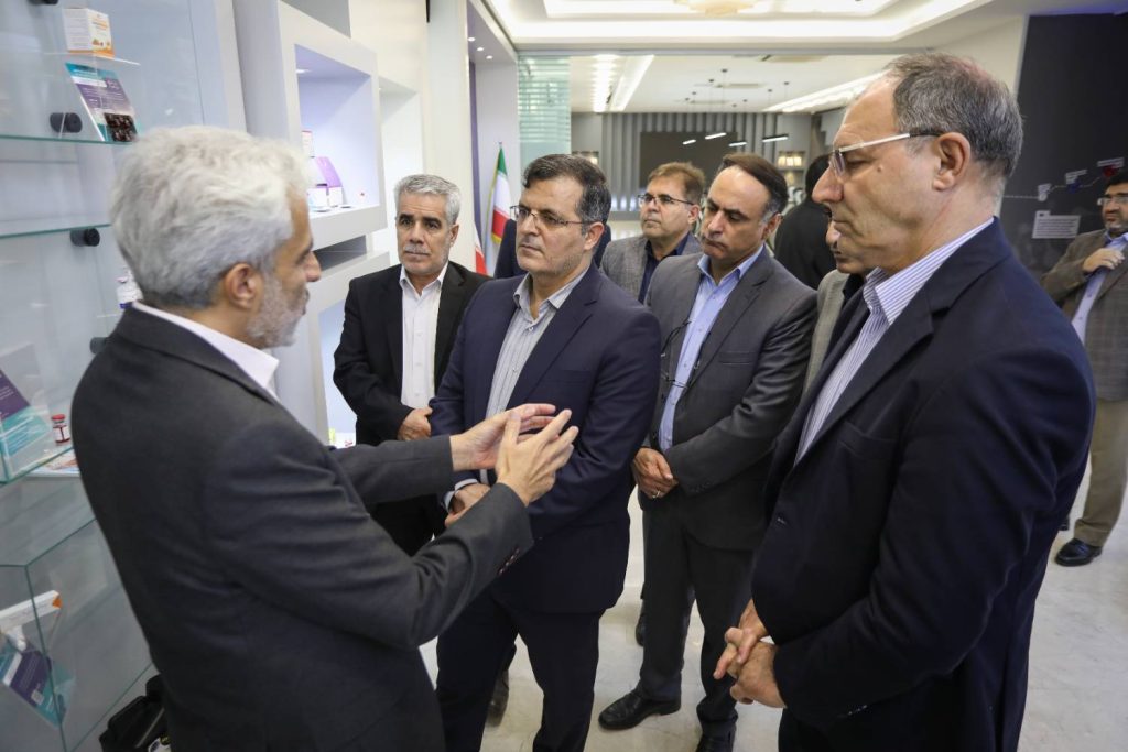 بازدید مدیرعامل شرکت سهامی نمایشگاه‌های بین‌المللی از ستاد نانو و میکرو