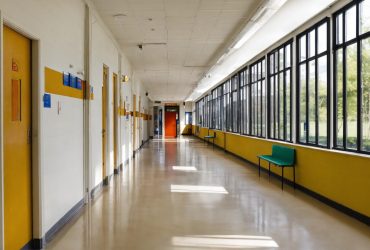 بررسی کاربردهای فناوری نانو در صنعت عایق‌های حرارتی