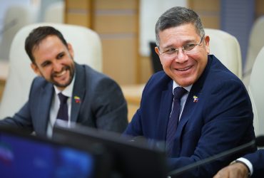 بازدید معاون وزیر علوم کشور ونزوئلا از ستاد توسعه فناوری های نانو و میکرو