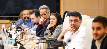 نشست با فناوران و صنایع حوزه رنگ و رزین