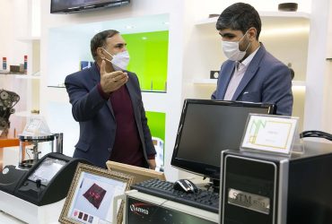 بازدید معاون رئیس جمهور و رئیس سازمان اداری و استخدامی کشور از دستاوردهای صنعتی نانو
