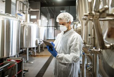 واحد ارزیابی محصولات، از انجام آزمون‌های عملکردی تا حمایت از آزمون‌های کنترل کیفیت