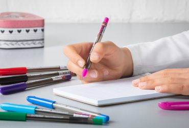 اول مهر را با نوشت‌افزارهای نانویی آغاز کنیم؛ سلامت در دستان دانش‌آموزان