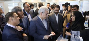 بازدید معاون علمی رئیس جمهور از شرکت های نانویی مسقر در پژوهشگاه پلیمر